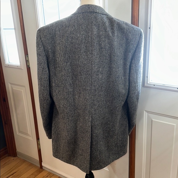 Harris Tweed Herringbone Wool Gray Men's Blazer - Picture 2 of 12